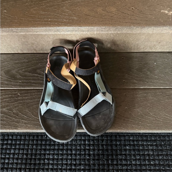 Women’s Teva Hurricane Sandals - Picture 3 of 3